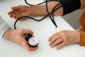 Hipertensión en adultos mayores